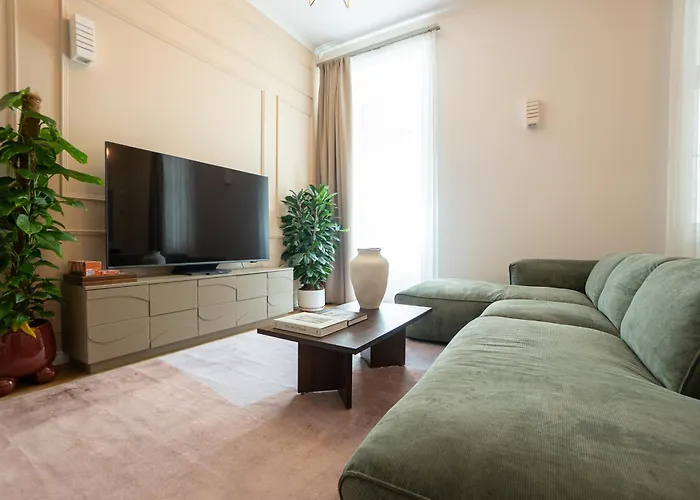 Modern 2-bedroom Flat - Prime Landstrasse Location Viena